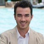 Kevin Jonas se pregateste sa devina tatic