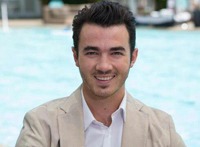 Kevin Jonas se pregateste sa devina tatic
