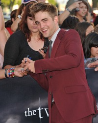 Robert Pattinson, din nou indragostit