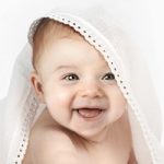 Cum pot fi ameliorate durerile aparitiei primilor dintisori?