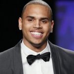 Chris Brown si-a pierdut virginitatea la opt ani