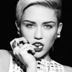 Miley Cyrus, ofertata de o companie de filme XXX cu un milion de dolari