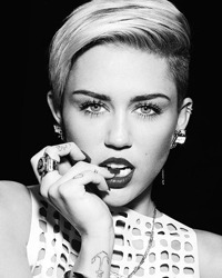 Miley Cyrus, ofertata de o companie de filme XXX cu un milion de dolari