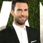 Adam Levine a fost desemnat cel mai sexy barbat din lume al anului 2013