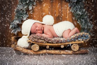Mituri şi superstiţii despre bebeluşii născuţi de Revelion