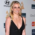 Britney Spears s-a logodit