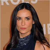 Demi Moore si-a vandut inelul de logodna de la fostul sot