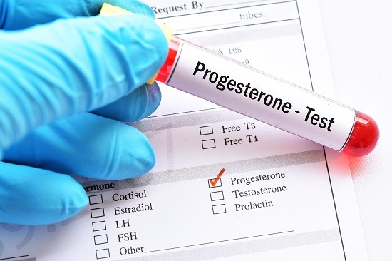 Deficitul de progesteron – cauze, diagnostic şi tratament