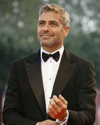 George Clooney s-a logodit