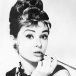 Audrey Hepburn a fost desemnata cea mai frumoasa femeie din ultimii 50 de ani