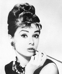 Audrey Hepburn a fost desemnata cea mai frumoasa femeie din ultimii 50 de ani