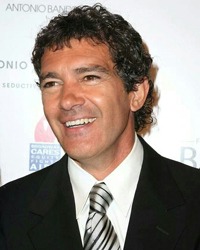 Antonio Banderas si Sharon Stone, cel mai nou cuplu de la Hollywood?!