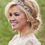 Kelly Clarkson a devenit mamica pentru prima oara
