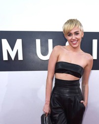 Miley Cyrus se iubeste cu Patrick Schwarzenegger