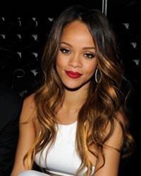 Rihanna, pictorial topless