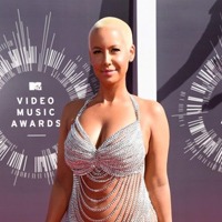 Amber Rose, nud pe coperta cartii ei