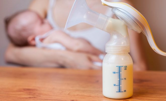 Cum pastrezi laptele matern? Lucruri pe care sa le faci si sa nu le faci la depozitare