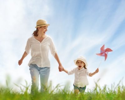 intrebari incomode ale copilului. Iata ce ii poti raspunde!.