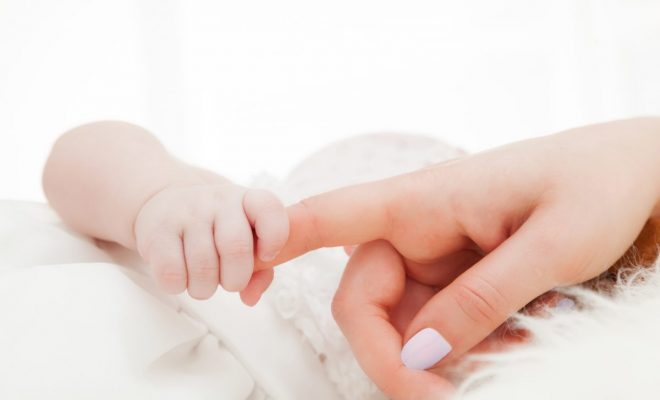 10 NU-uri cu un nou-născut