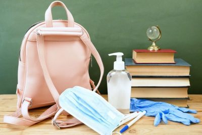 Cum îi afectează regulile anti-COVID-19 pe elevi