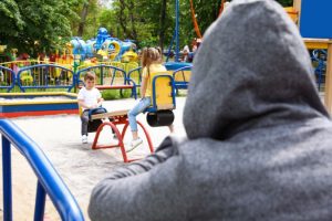 Cum le explicăm copiilor noțiunea de „infractor”