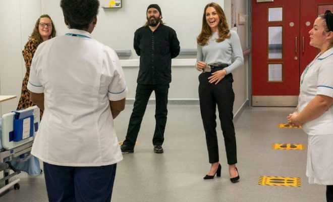 Kate Middleton a vizitat o universitate și a discutat cu studenții despre sănătatea mintală în timpul pandemiei