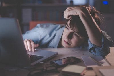 Insatisfacţia la locul de muncă dăunează grav sănătăţii