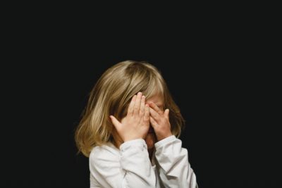 Durerile de cap la copii: de ce apar și ce remedii există
