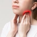 Hipertiroidism – simptome, complicatii si gestionarea excesului de hormoni tiroidieni