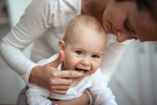 Sfaturi importante privind igiena dentara la bebelusi