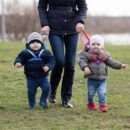 Ham bebeluși: cum să alegi modelul potrivit și să-l folosești corect